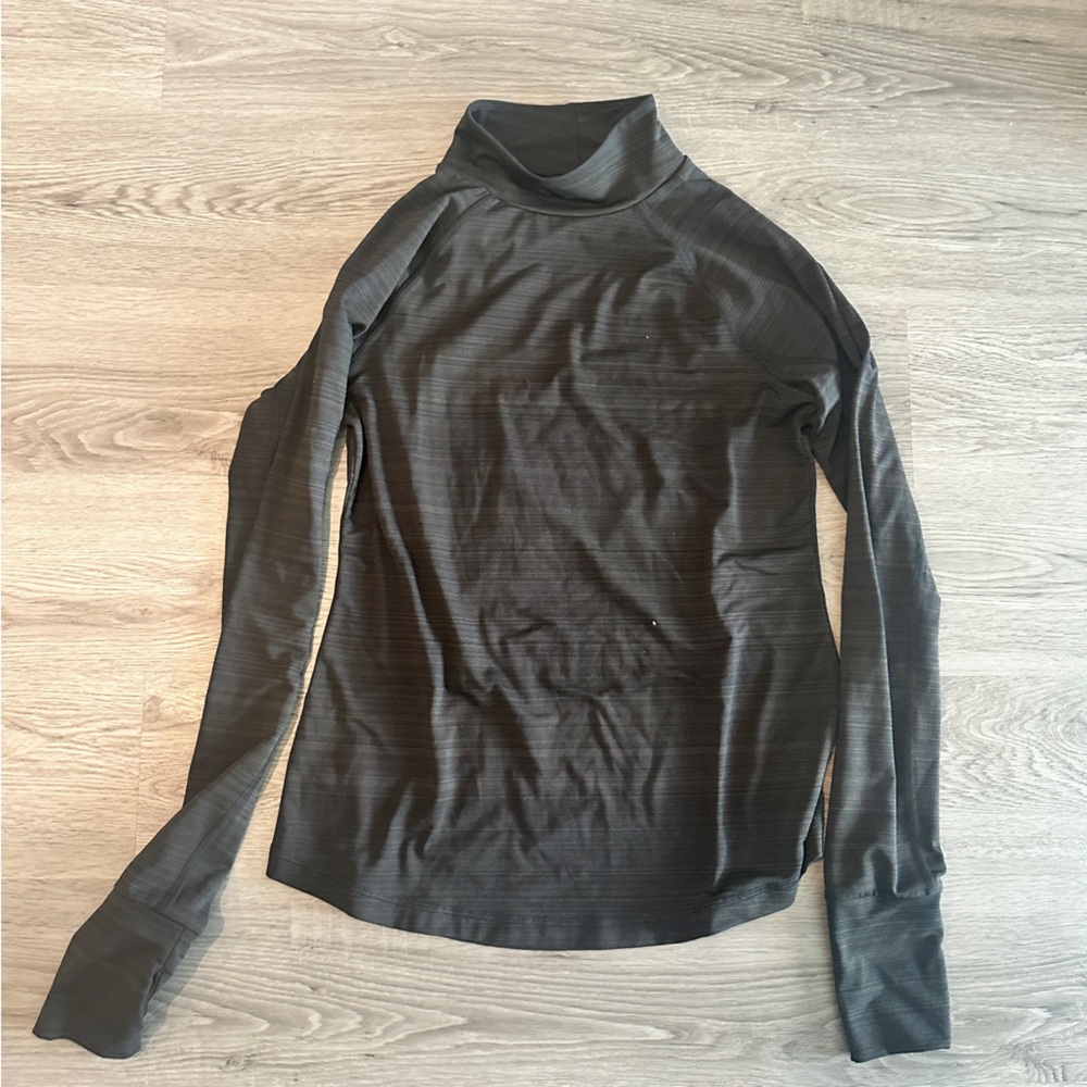 FILA Gray Turtleneck Running Shirt - Size Small
